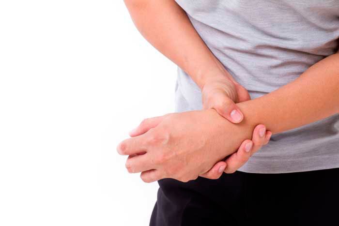 Causas síntomas y diagnóstico del ganglión de la muñeca