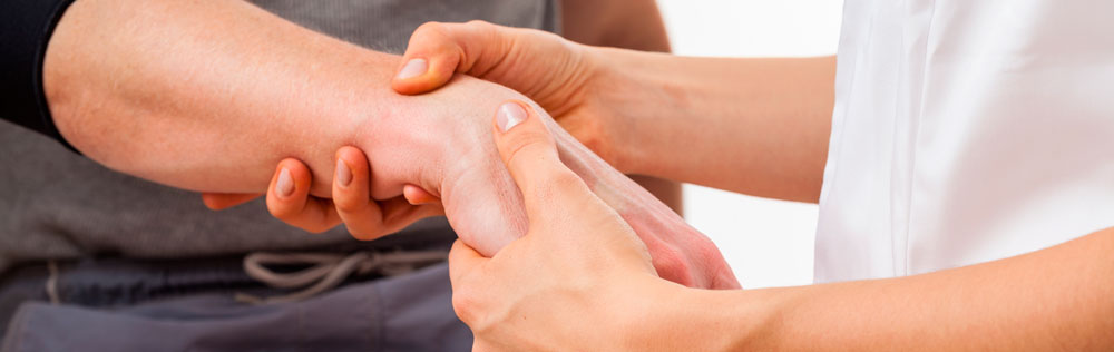 Causas traumaticas y mecanicas de dolor de muneca